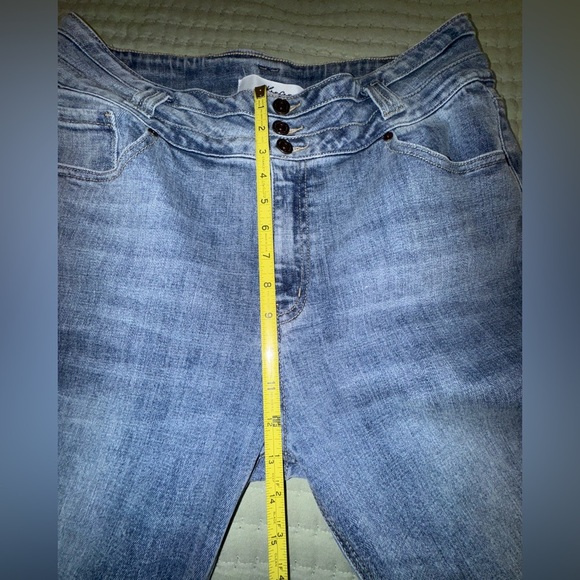 Kancan 3 button high rise Jeans. Size jr 15/31. VGUC - Picture 9 of 14